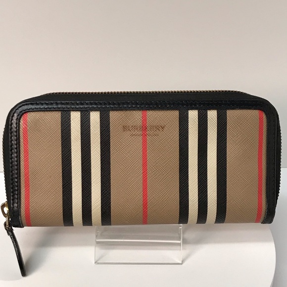Burberry Nova Check Zip Around Wallet 😍🔥 - Picture 1 of 17